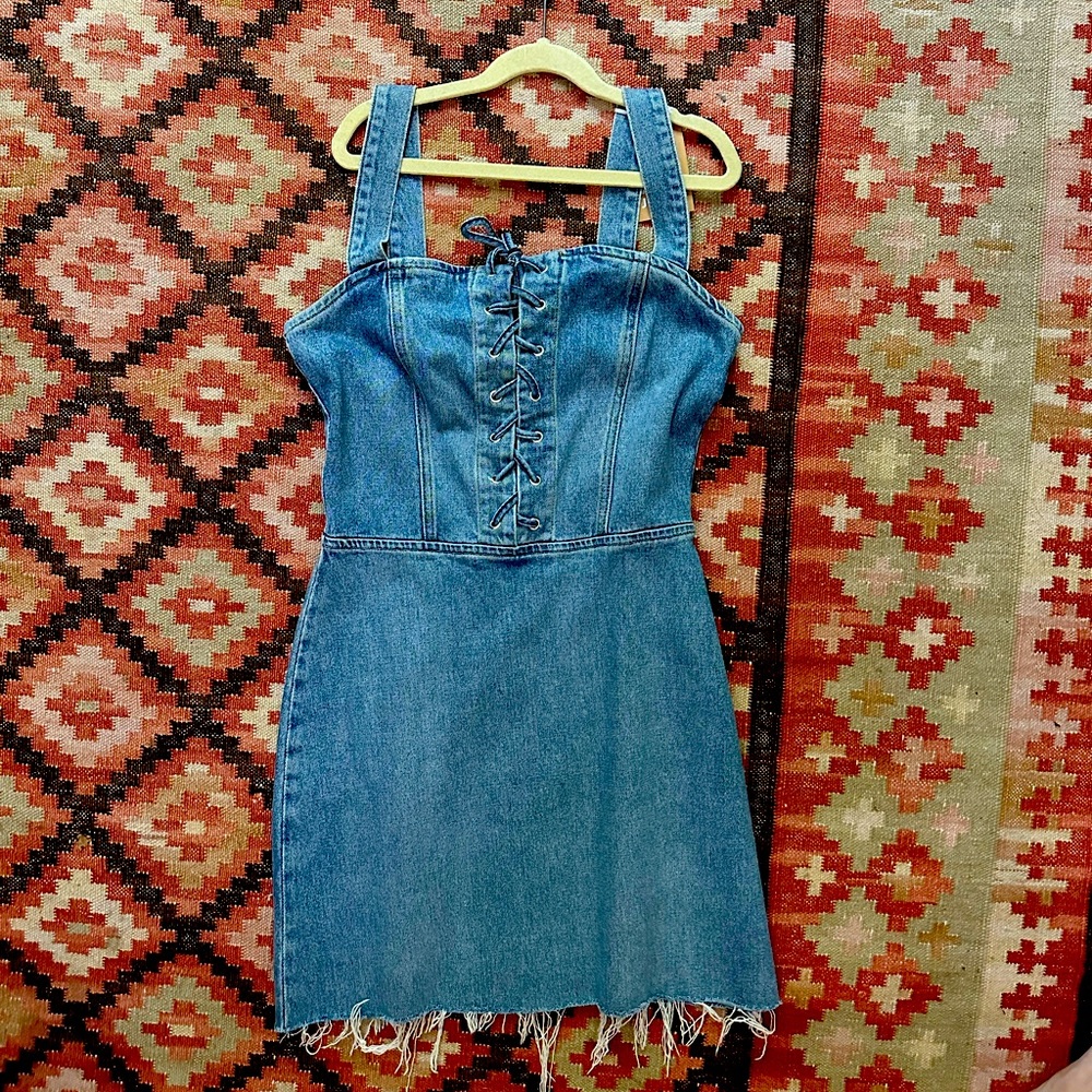 NWT reformation Kavia denim lace up dress! Brand new condition never worn size 4